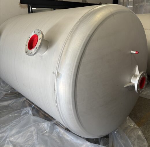 Fabrication de cuves industrielles de stockage inox